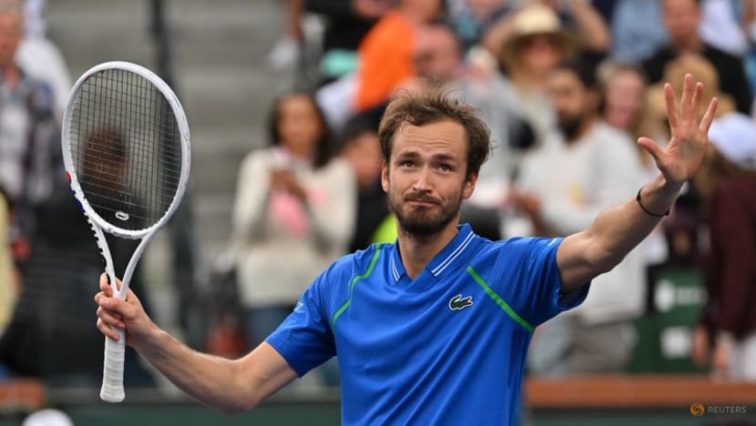 Medvedev overcomes injury and Zverev to reach Indian Wells quarters