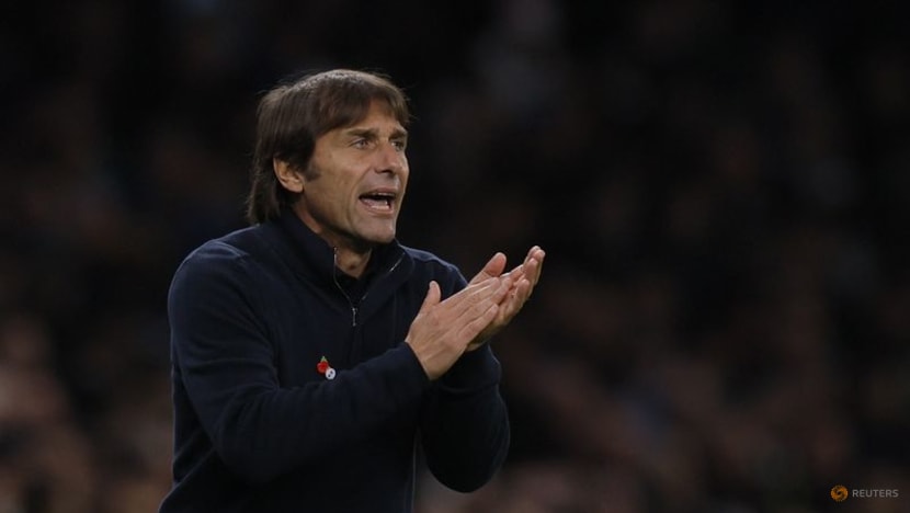 Spurs boss Conte 'not worried' about Kane after England penalty miss Spurs boss Conte 'not worried' about Kane after England penalty miss