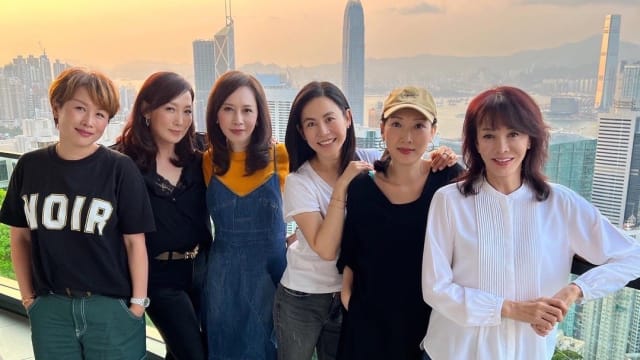 郑裕玲晒最强闺密聚会照　久违吴美珩颜值吸睛
