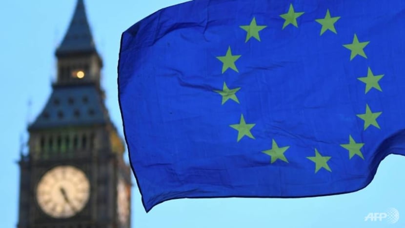 UK banks say business investment slowing further ahead of Brexit UK banks say business investment slowing further ahead of Brexit