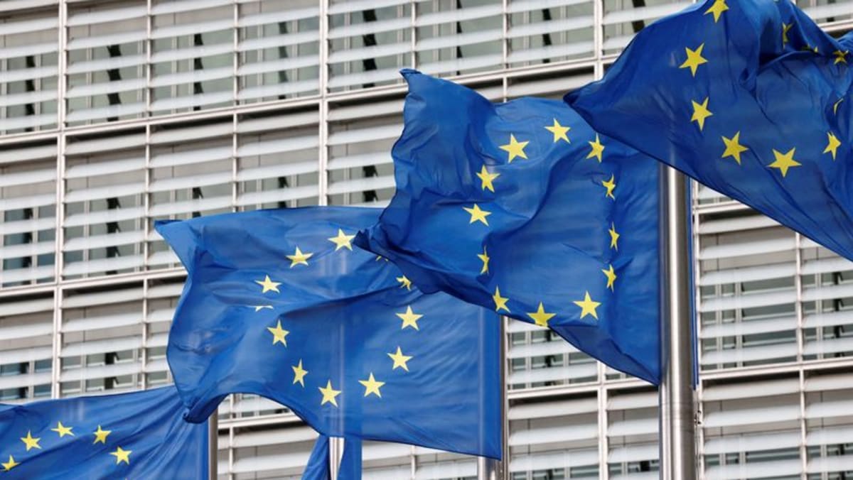 Brussels mengusulkan rencana dukungan UE untuk Ukraina, Hongaria mengatakan ‘tidak’