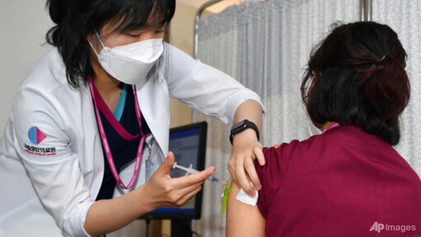 South Korea allows health workers to squeeze extra doses from vials of COVID-19 vaccines South Korea allows health workers to squeeze extra doses from vials of COVID-19 vaccines