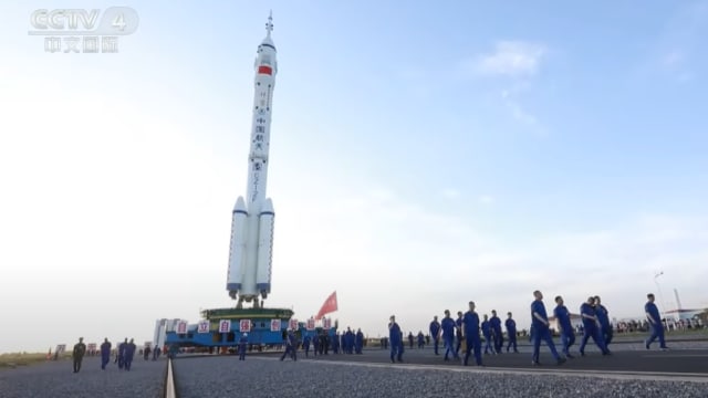 中国明早发射神舟十二飞船 送三航天员上太空