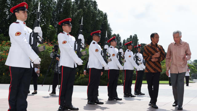 印尼总统佐科抵达我国 出席新印非正式峰会
