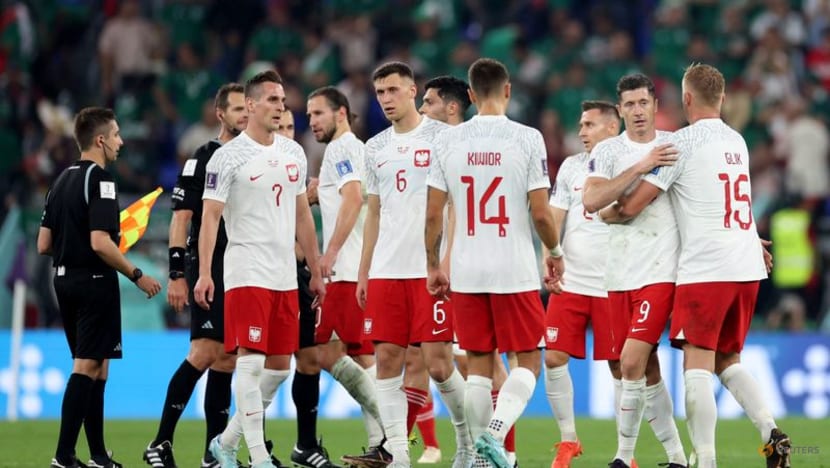 Lewandowski misses penalty as Poland draw 0-0 with Mexico at World Cup