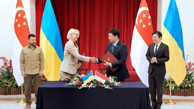 泽连斯基会见尚达曼总统和黄总理 两国签署新乌航空服务协议