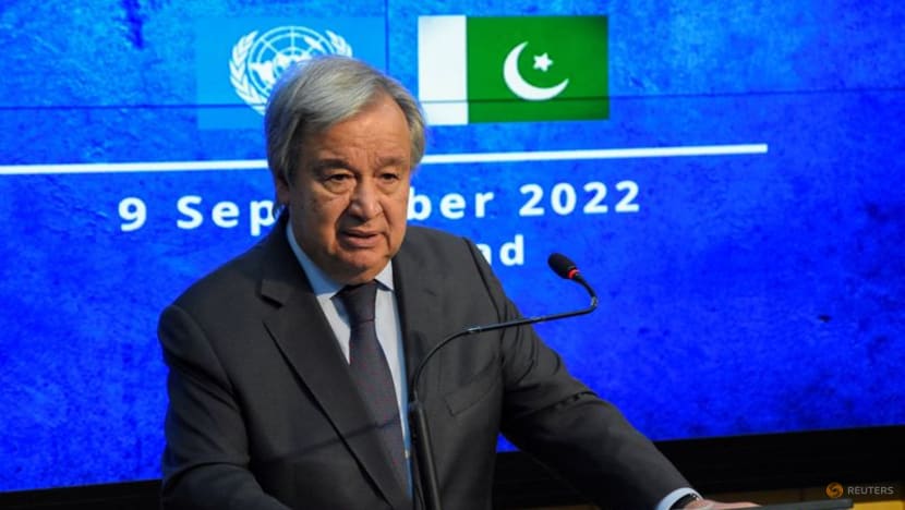 UN chief visits areas of Pakistan devastated by floods