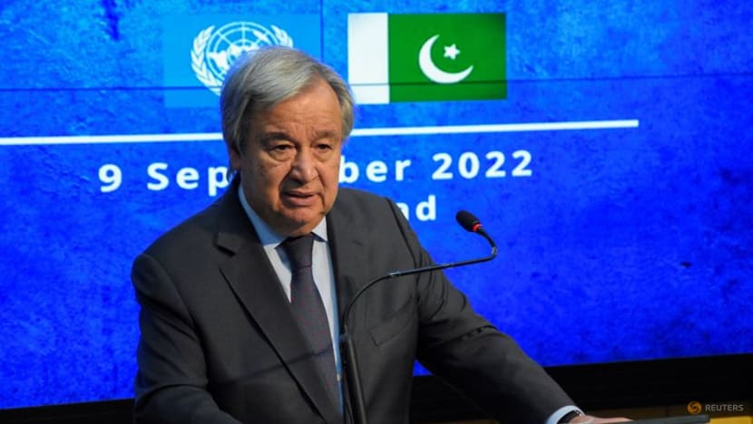 UN chief visits areas of Pakistan devastated by floods UN chief visits areas of Pakistan devastated by floods