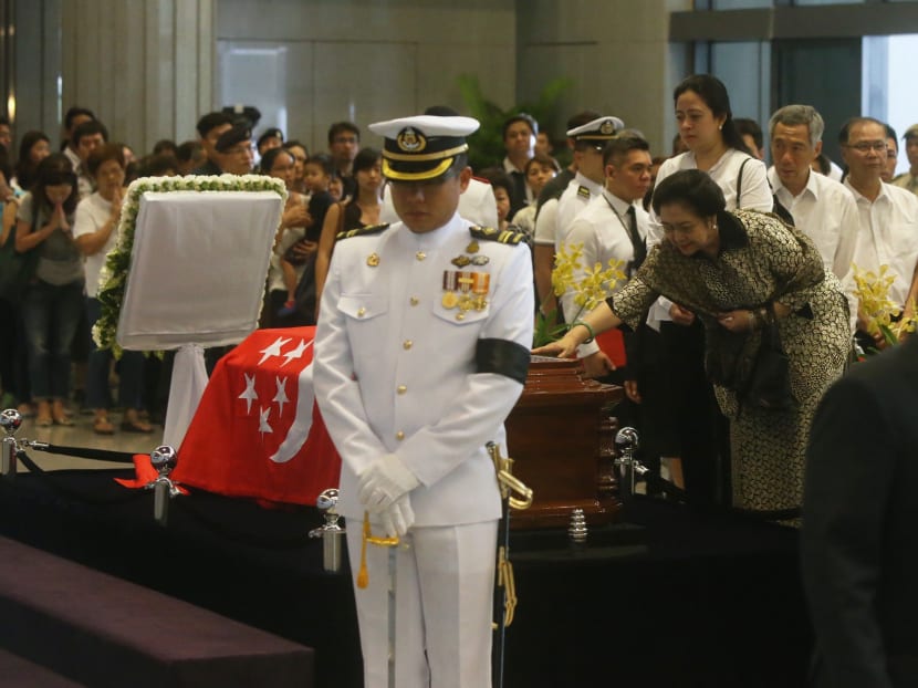 Dignitaries pay their respects to Mr Lee Kuan Yew at Parliament House