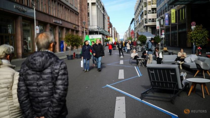 German business decries gradual easing of COVID-19 curbs as 'disaster' German business decries gradual easing of COVID-19 curbs as 'disaster'