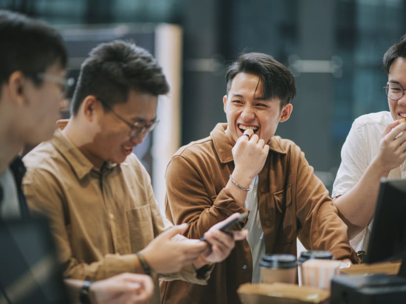 Why is it so hard for men to make close friends? Why is it so hard for men to make close friends?