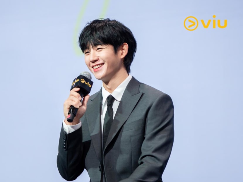 K-drama star Jung Hae-in teases possibility of another DP season, concert and movie next year