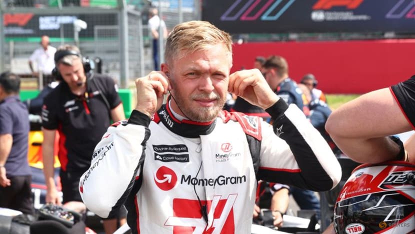 Haas stick with Hulkenberg and Magnussen for 2024