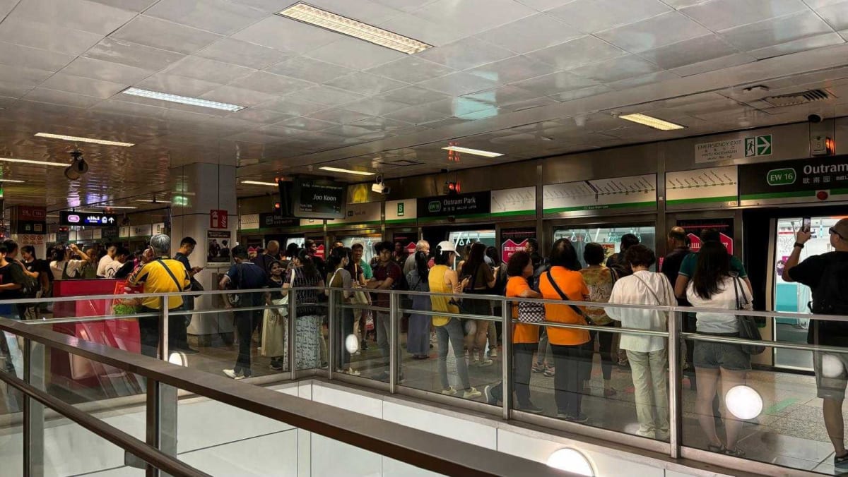 Services on East-West Line resume after stalled train causes delays
