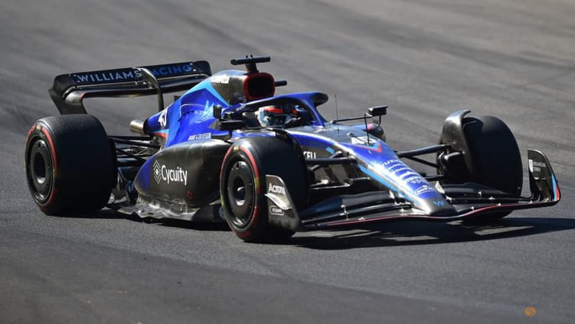De Vries lays down a marker on dream debut in F1 De Vries lays down a marker on dream debut in F1