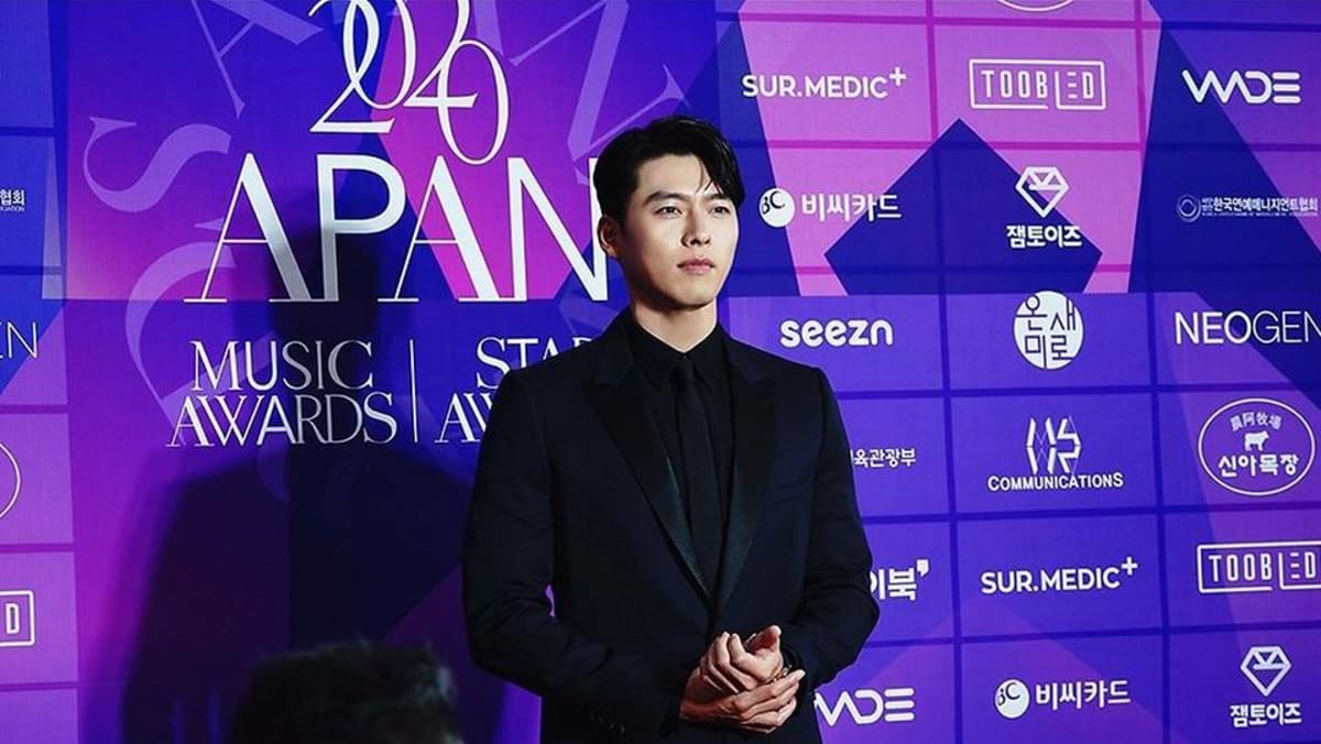 korean-actor-hyun-bin-takes-top-prize-at-2020-apan-star-awards