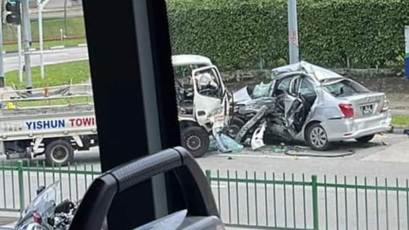 Grab driver dies after accident at Ang Mo Kio junction; 40th workplace fatality in 2022 Grab driver dies after accident at Ang Mo Kio junction; 40th workplace fatality in 2022