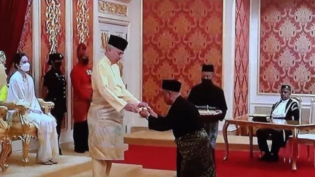 霹雳州国阵主席沙拉尼宣誓 再次出任州务大臣