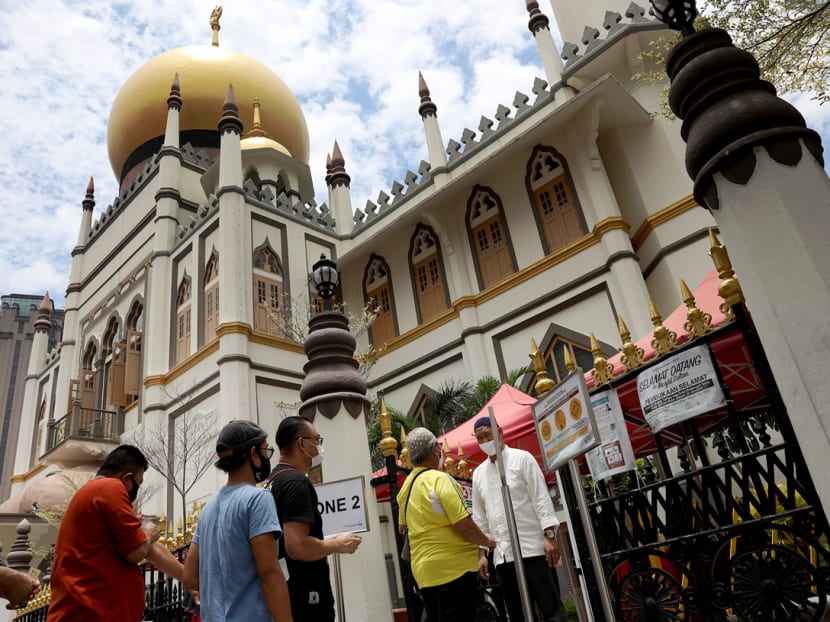Muis said that all mosques here will be offering up to two zones of 50 persons for each session of the daily congregational prayer, Friday prayer as well as the Hari Raya Aidilfitri prayer on May 13. Muis said that all mosques here will be offering up to two zones of 50 persons for each session of the daily congregational prayer, Friday prayer as well as the Hari Raya Aidilfitri prayer on May 13.