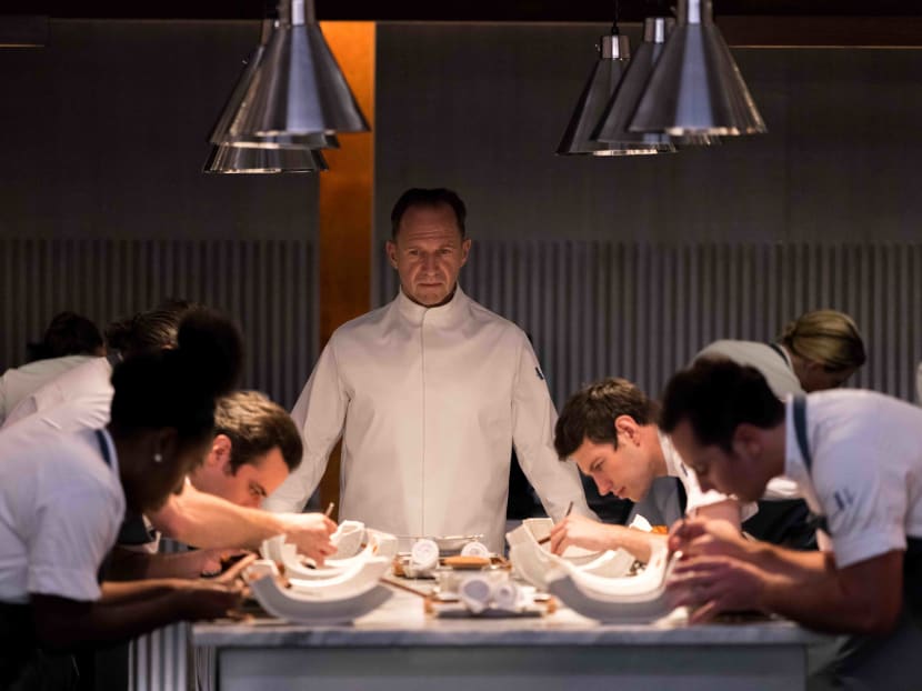 The Menu Review: The Ralph Fiennes-Starring Culinary Horror Is Tasty & Nasty The Menu Review: The Ralph Fiennes-Starring Culinary Horror Is Tasty & Nasty