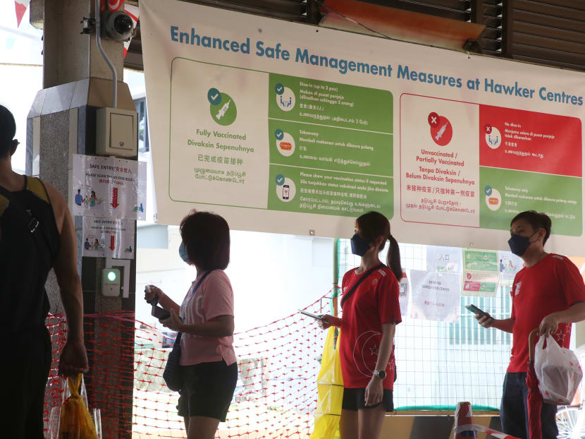 Between Oct 27 and Nov 2, 2021, the authorities found 20 unvaccinated or partially vaccinated people dining at hawker centres during selective checks by enforcement officers.