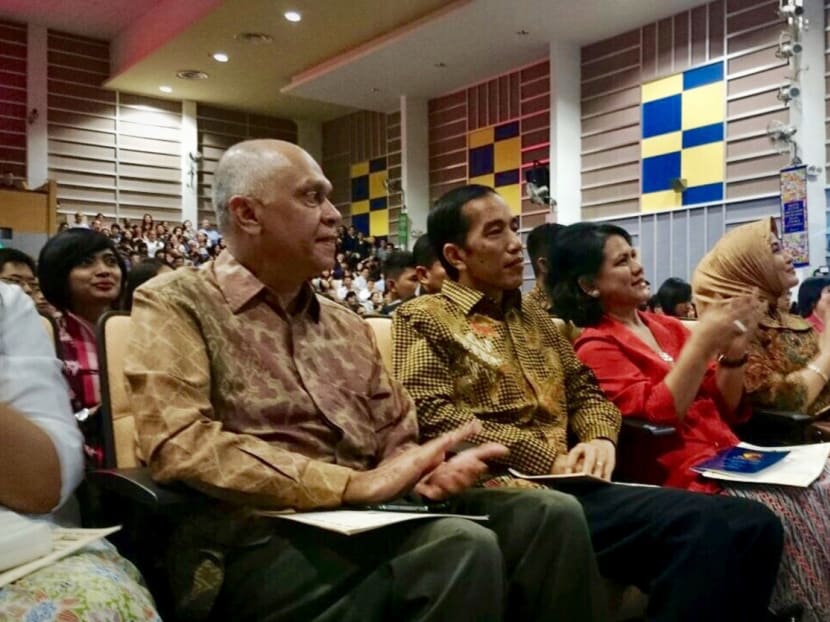 Gallery: Jokowi attends son’s graduation in Singapore