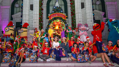 What It’s Like To Celebrate Christmas With Minions, Elmo, King Julien And The Rest Of The Gang At Universal Studios Singapore