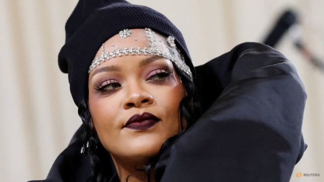 Rihanna to perform at Super Bowl halftime show in February