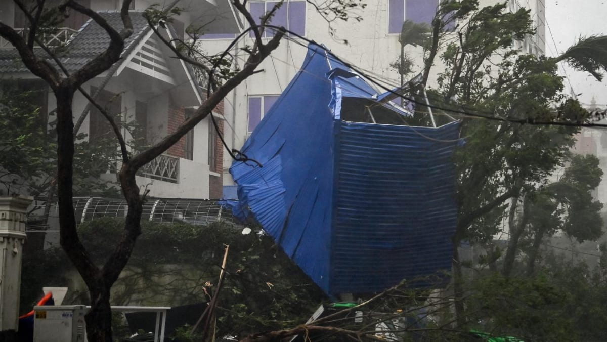 Typhoon Yagi weakens after hitting Vietnam’s capital Hanoi Typhoon Yagi weakens after hitting Vietnam’s capital Hanoi