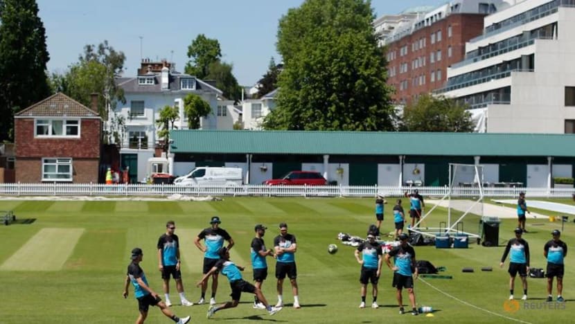 Cricket-New Zealand win toss and elect to bat against England in first test Cricket-New Zealand win toss and elect to bat against England in first test