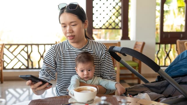 What do Singapore mums eat when they’re breastfeeding? Plus, helpful tips to boost breast milk supply