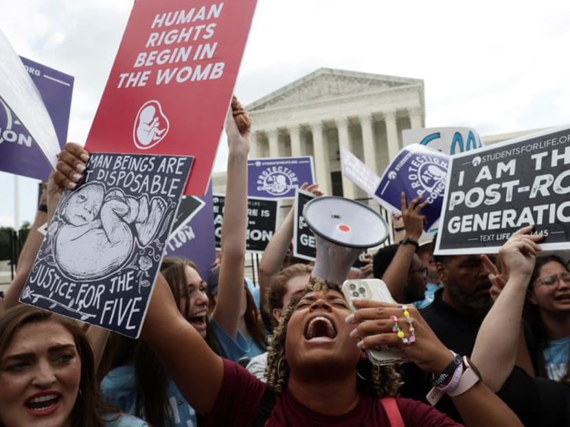 US Supreme Court overturns Roe v. Wade, ends constitutional right to abortion US Supreme Court overturns Roe v. Wade, ends constitutional right to abortion
