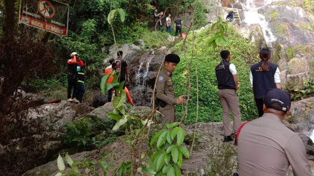 泰国又有游客为自拍 失足跌死