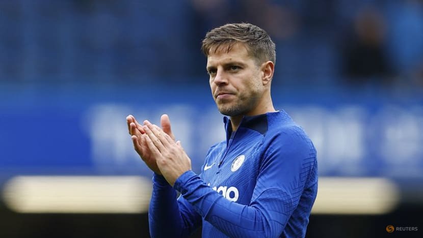 Defender Azpilicueta leaves Chelsea after 11 years