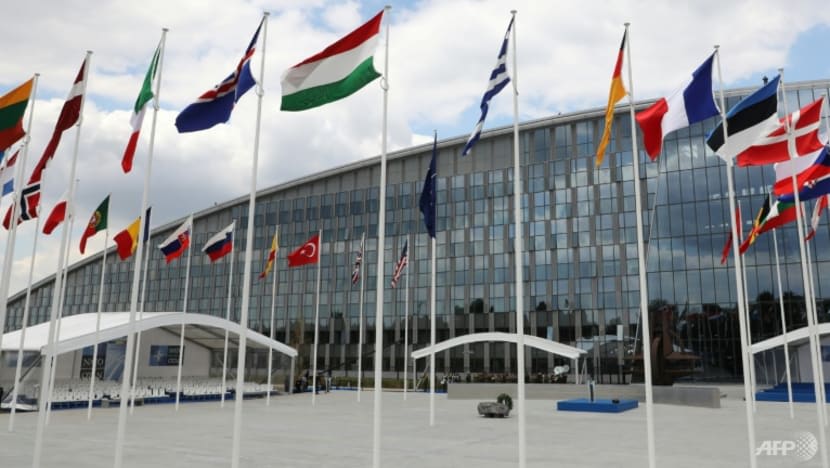 Pakatan NATO bersidang; bincang bantuan keselamatan tambahan buat Ukraine