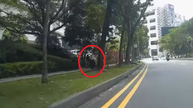 电动脚踏车人行道上行驶 撞倒一名老翁