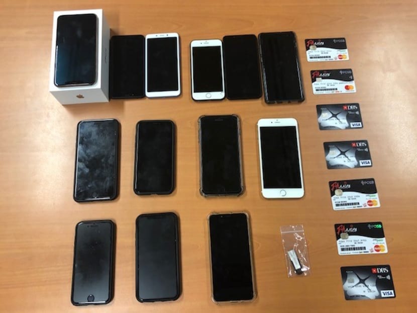 Mobile phones, debit cards and a thumb-drive were seized by the police as part of ongoing investigations into a syndicated payment fraud involving GrabHitch.