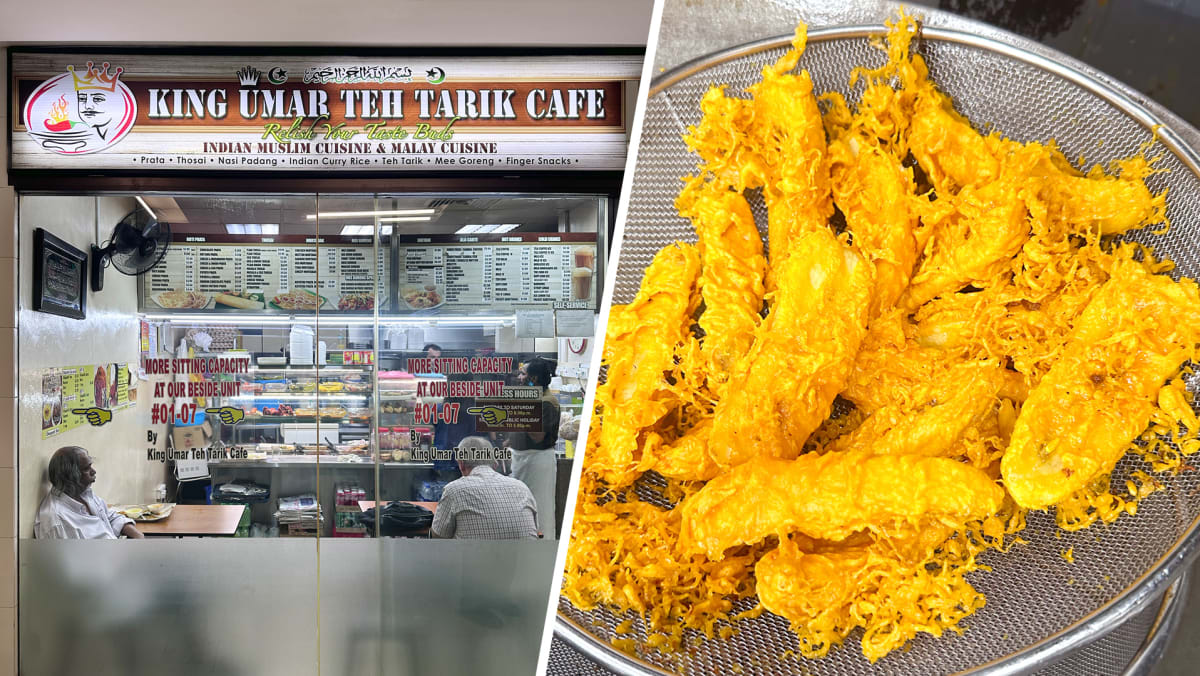 Addictive 50 cent goreng pisang at hole-in-the-wall Indian Muslim eatery at Adelphi - Vimarsana News