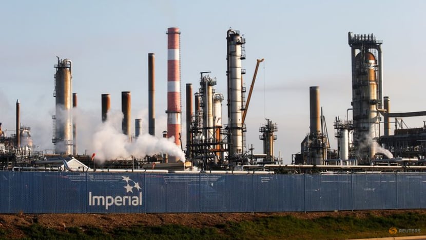 Oil settles up 2% on strong US data, China reopening Oil settles up 2% on strong US data, China reopening