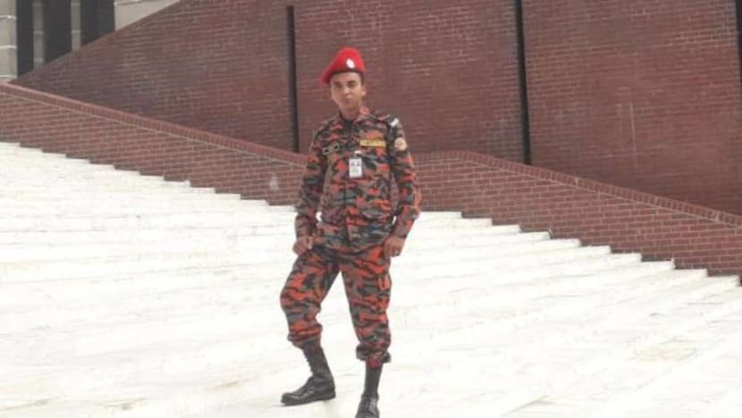 Firefighter injured in fatal Dhaka blaze dies in Singapore hospital: Reports Firefighter injured in fatal Dhaka blaze dies in Singapore hospital: Reports