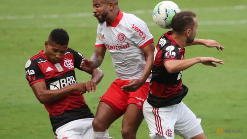 Flamengo move closer to title with 2-1 win over Inter Flamengo move closer to title with 2-1 win over Inter