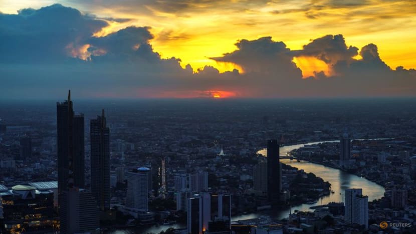 World Bank keeps Thai GDP growth outlook at 2.9% this year World Bank keeps Thai GDP growth outlook at 2.9% this year