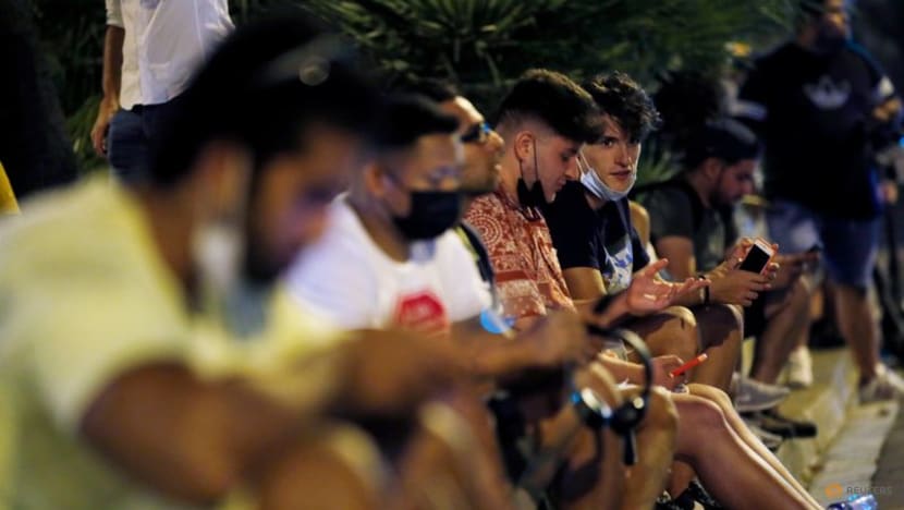 Soccer-Disbelief in Argentina as Messi to leave Barcelona Soccer-Disbelief in Argentina as Messi to leave Barcelona