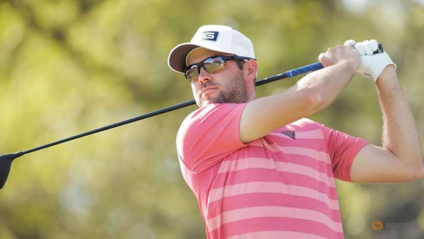 Golf: Defending champion Conners flies under radar at hotel check-in Golf: Defending champion Conners flies under radar at hotel check-in