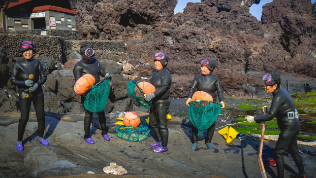 What’s it like to go diving with the haenyeo in Jeju Island, South Korea