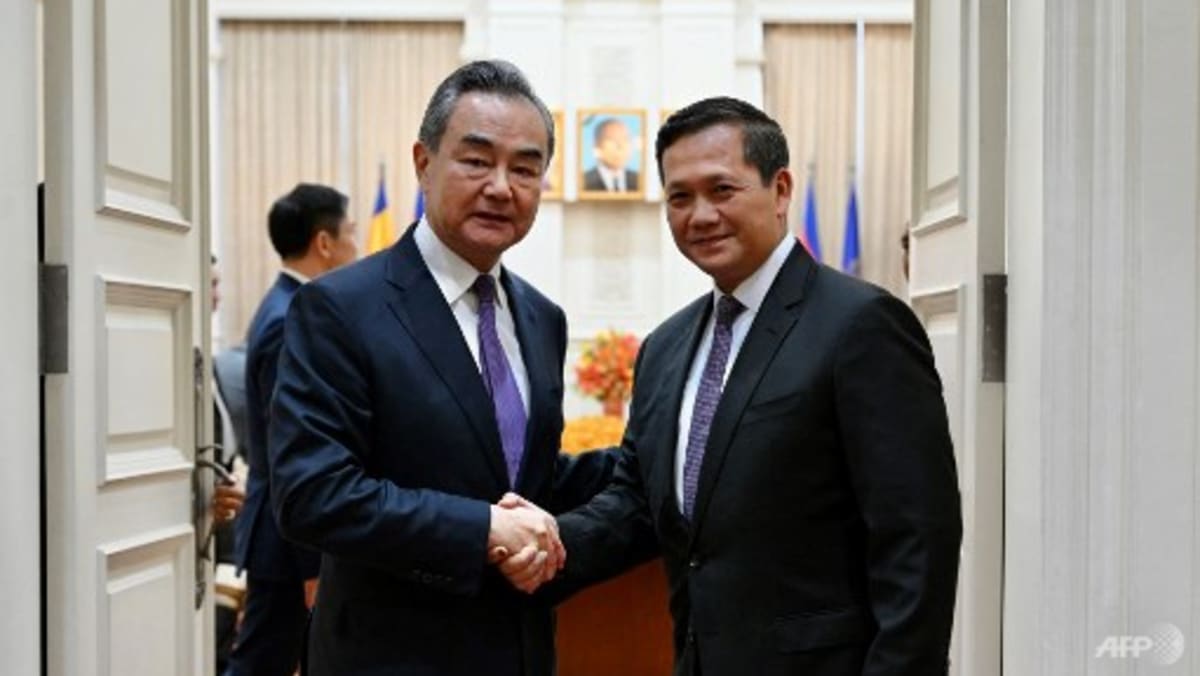 Photo of Ďalší líder Kambodže sa zaviazal zlepšiť vzťahy s Čínou na FM