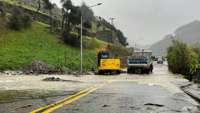 Hundreds evacuated as 'frightening' floods hit New Zealand Hundreds evacuated as 'frightening' floods hit New Zealand
