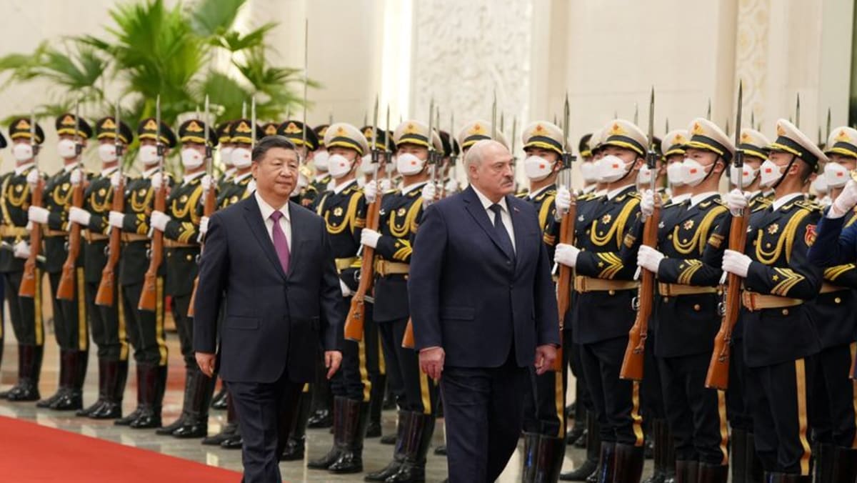 Belarus President Lukashenko returns to China, seeks stronger ties Belarus President Lukashenko returns to China, seeks stronger ties