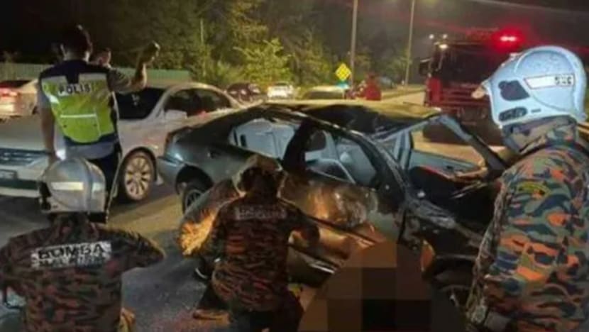Dua maut tercampak keluar dari kereta di Johor Bahru