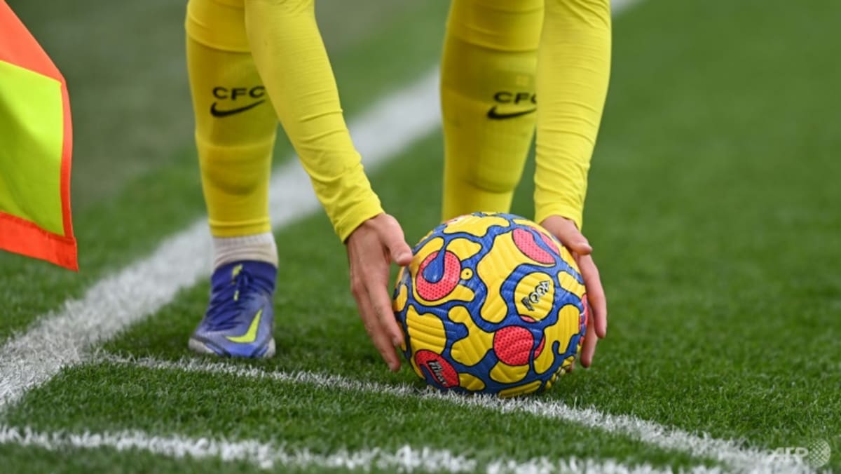 Klub-klub Liga Premier kembali menerapkan tindakan darurat untuk COVID-19